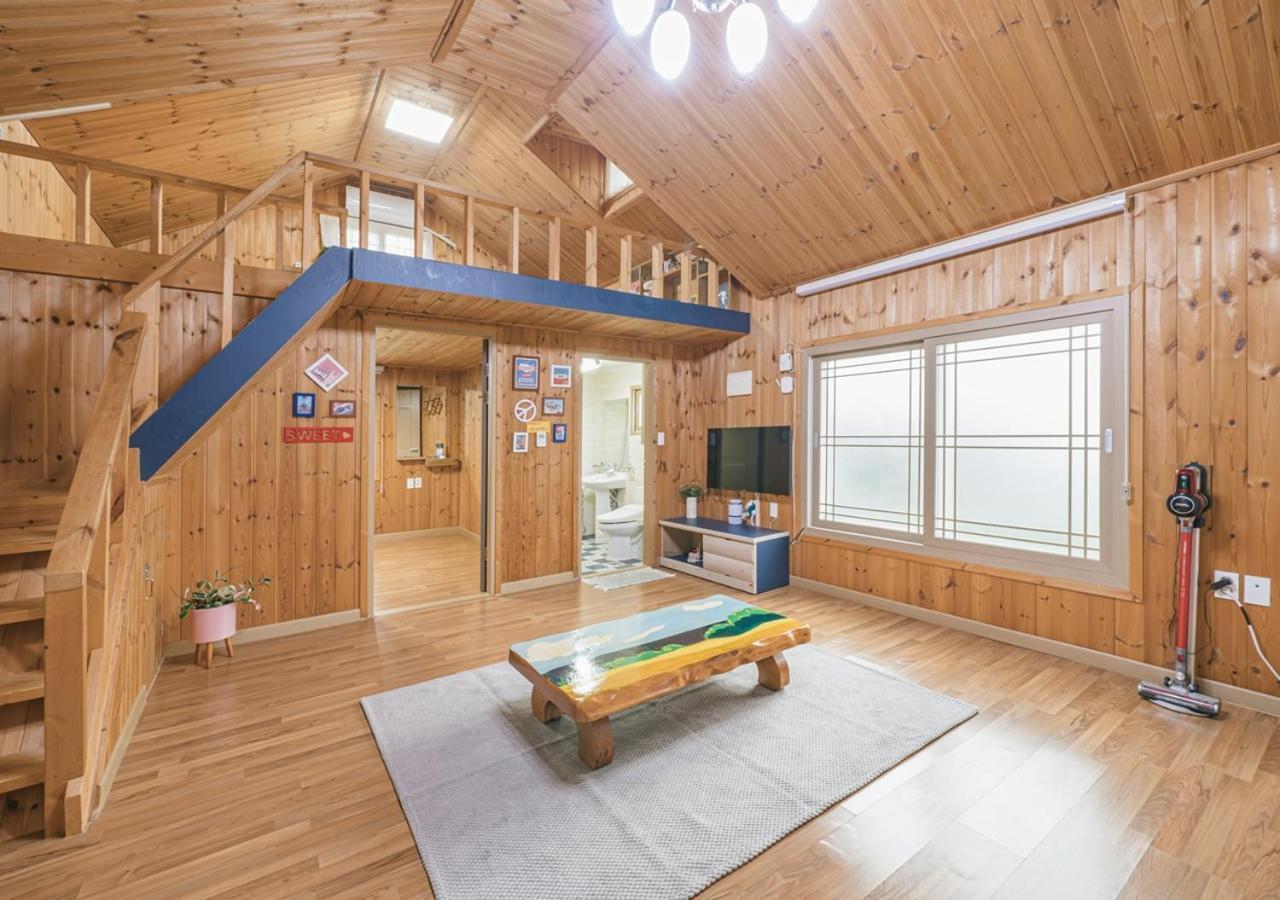 Jeju Haepoomdal Pension Esterno foto