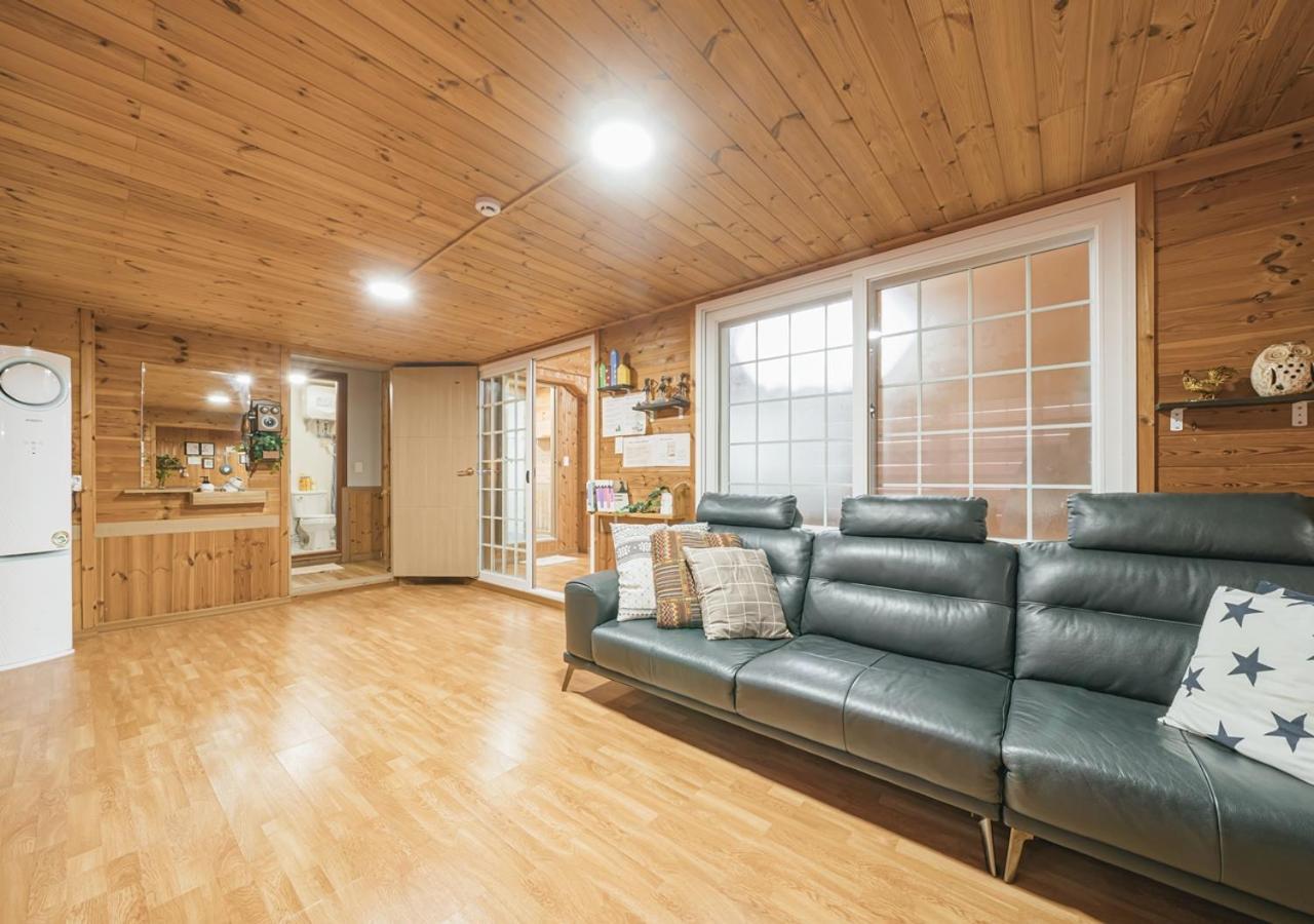 Jeju Haepoomdal Pension Esterno foto