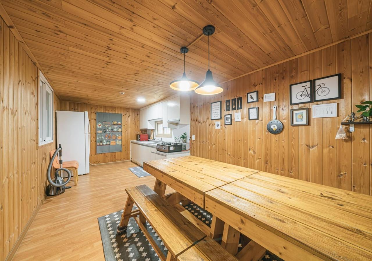 Jeju Haepoomdal Pension Esterno foto